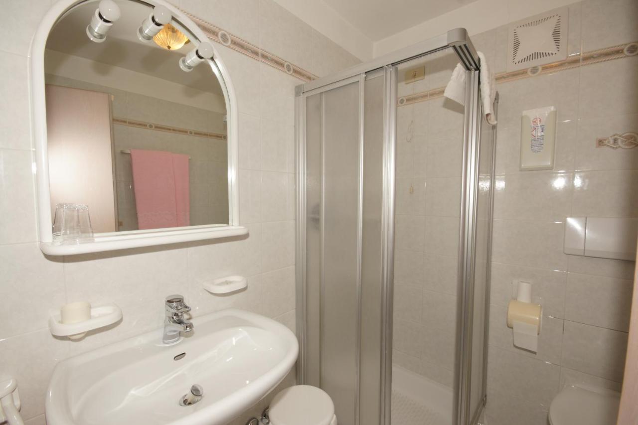 Hotel Villa Mozart Pozza di Fassa Εξωτερικό φωτογραφία
